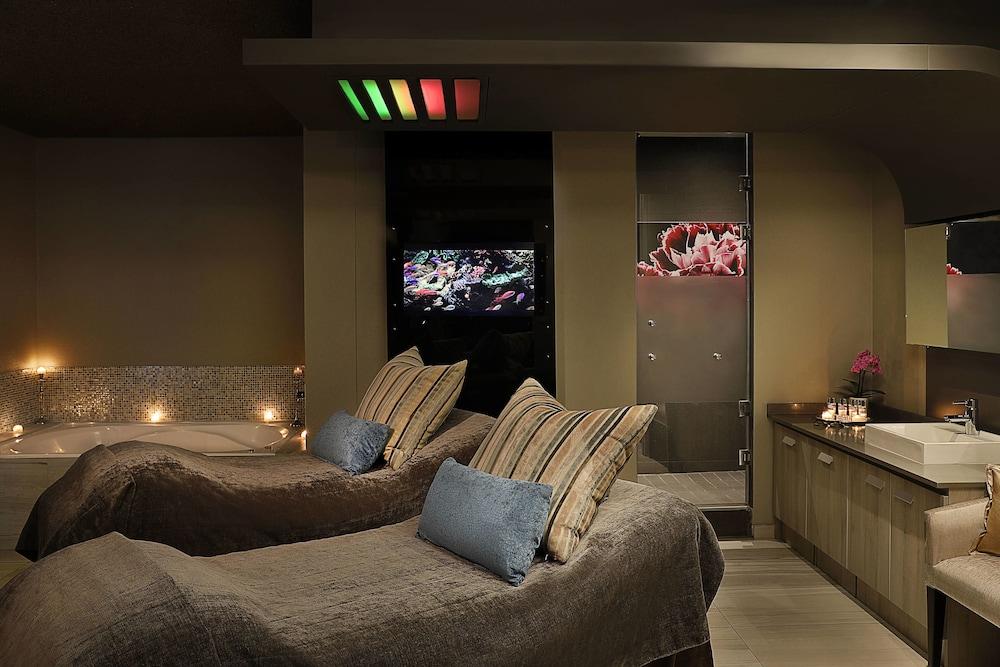 Apartment L'empire Crystal Towers *