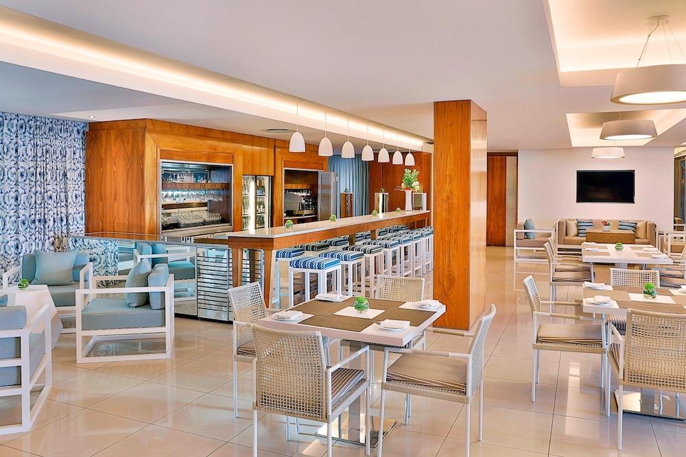 Apartment L'empire Crystal Towers Cape Town