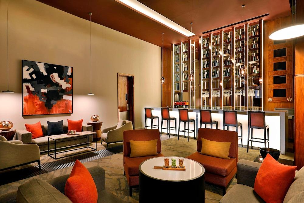 Apartment L'empire Crystal Towers *
